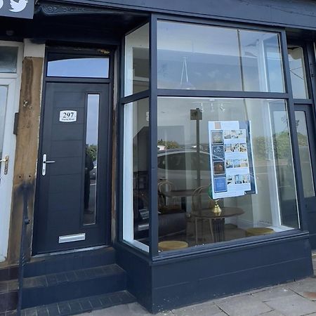 Eden Retreats Serviced Apartments Morecambe Exterior photo